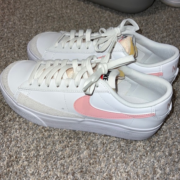 Nike Shoes - nike blazer platform!